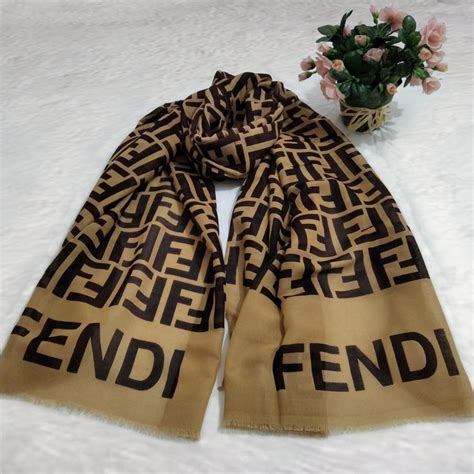 echarpe fendi femme